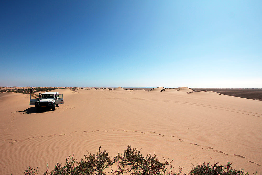 car and footprints