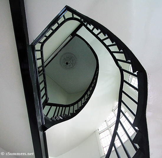 turret looking up1