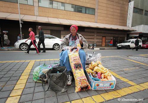 Lady selling on Kerk Street