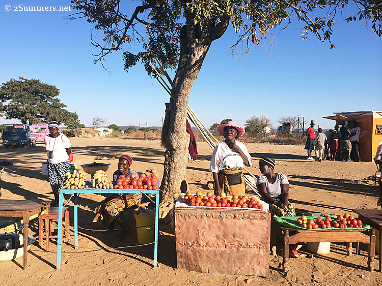 Vendors in Dete