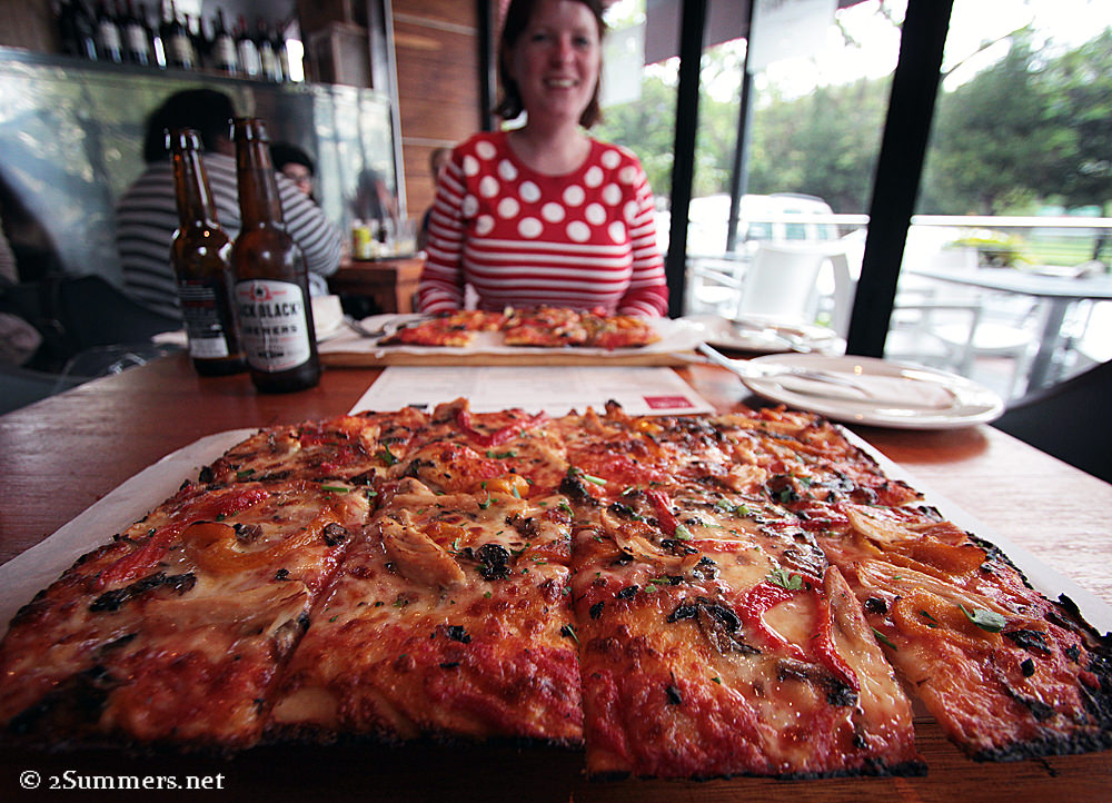 Nonna Mia pizza