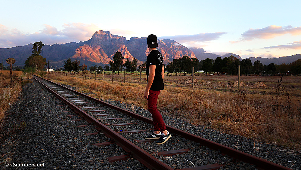 Dane on tracks