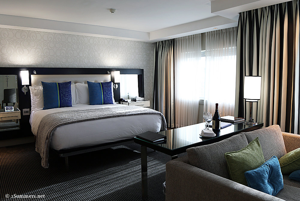 Tsogo Sun room