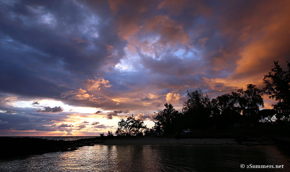 Belle-Mare-sunrise