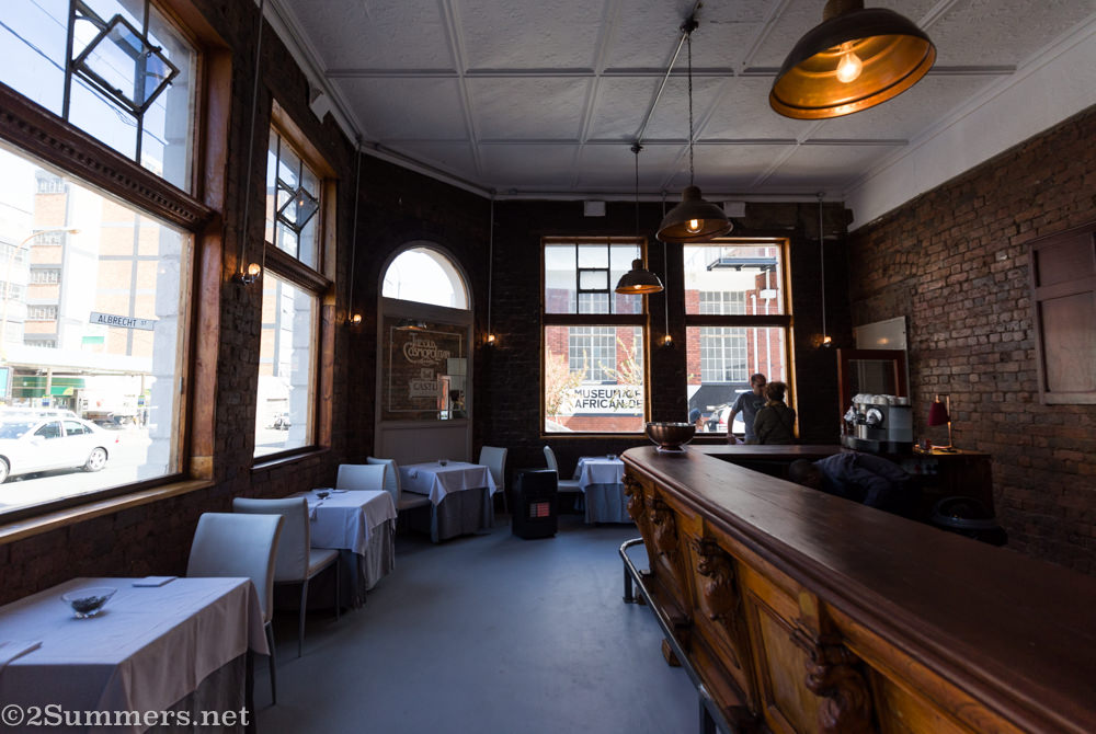 Cosmopolitan bar 2016