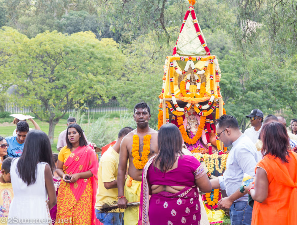 Vinesh with chariot