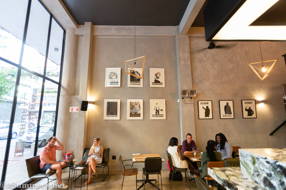 Artivist bar