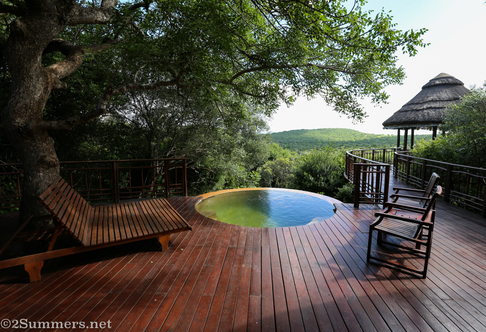 Thanda plunge pool