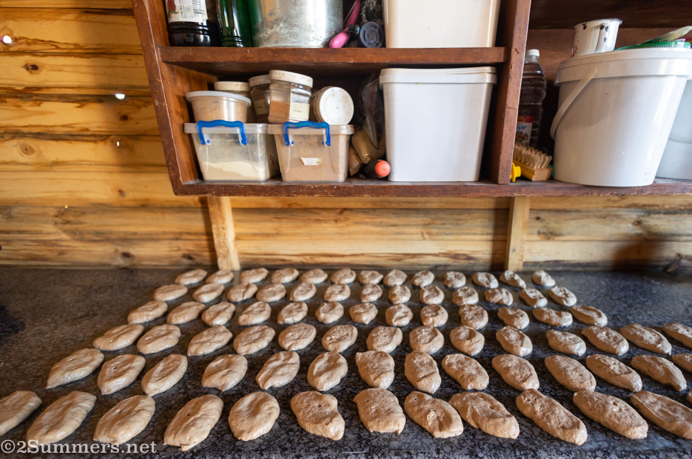 Koesister dough