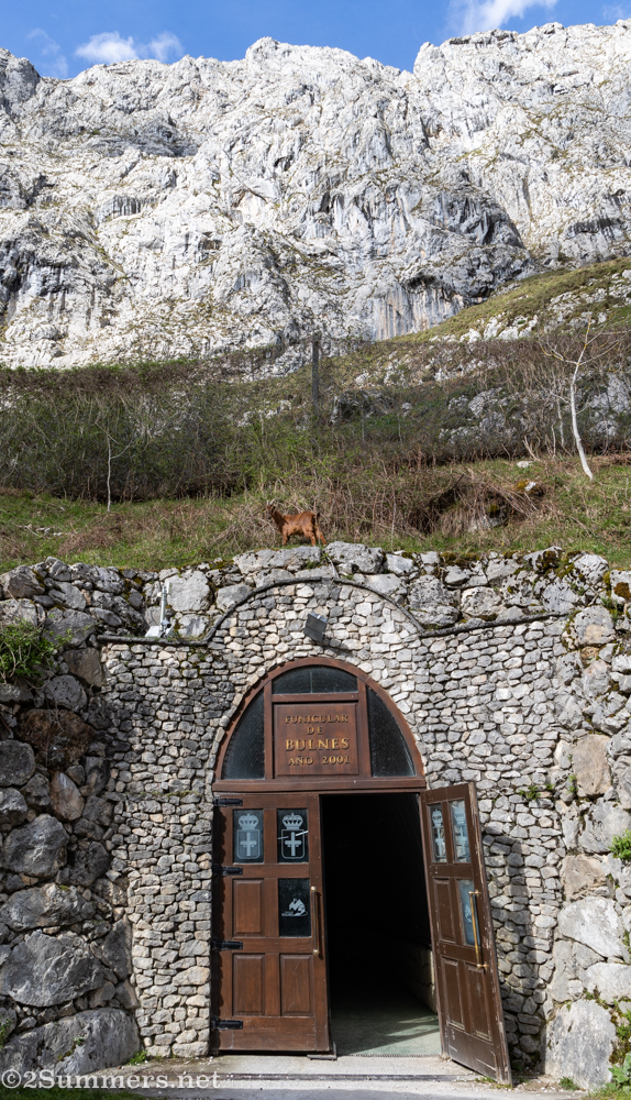 Bulnes funicular entrance