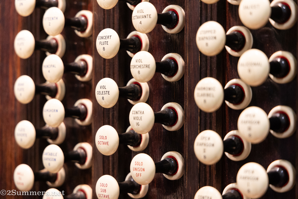 Organ knobs